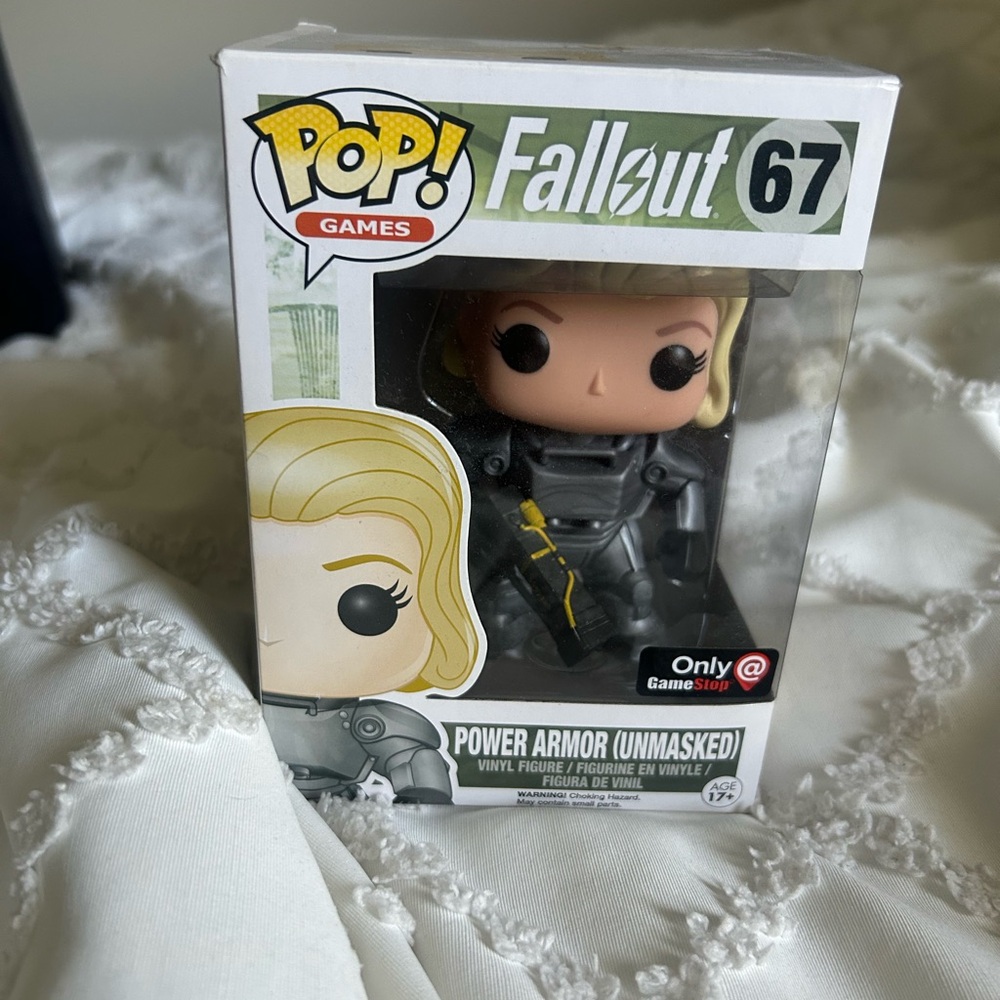 Lone Wonderer (female) set